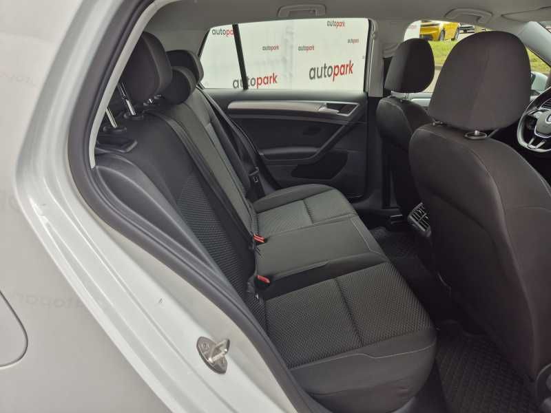 Volkswagen Golf | 5