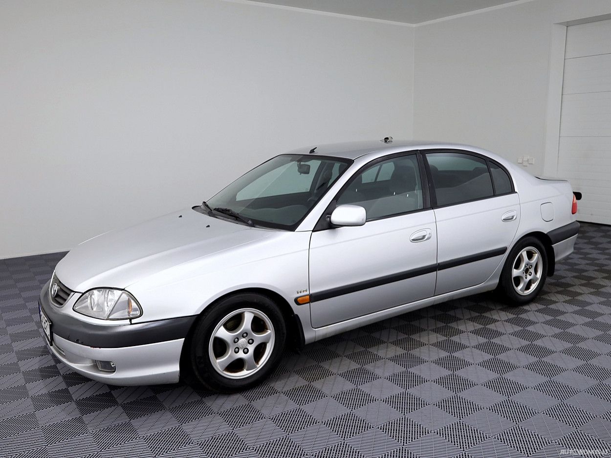 Toyota Avensis | 1