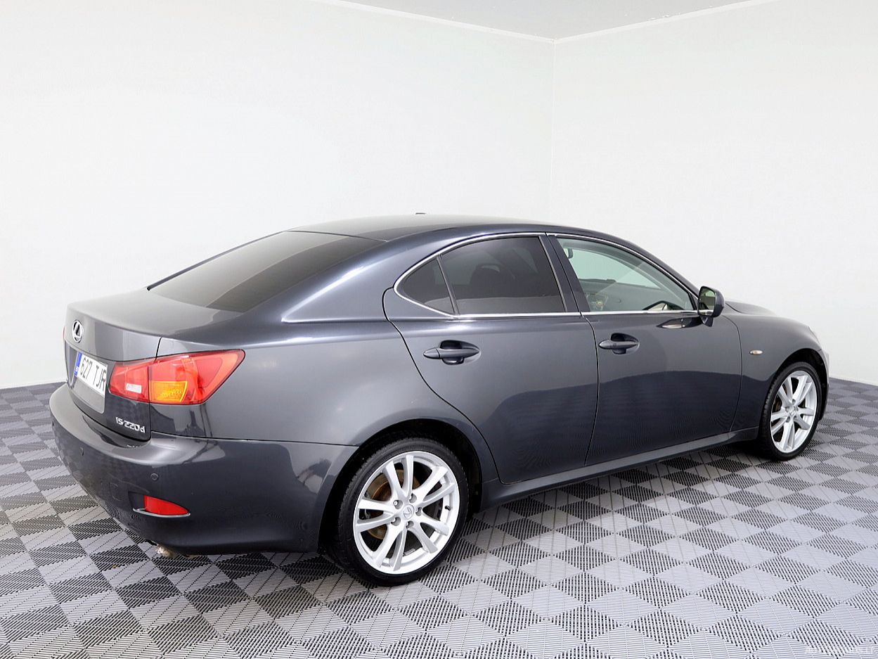 Lexus IS 220 | 2