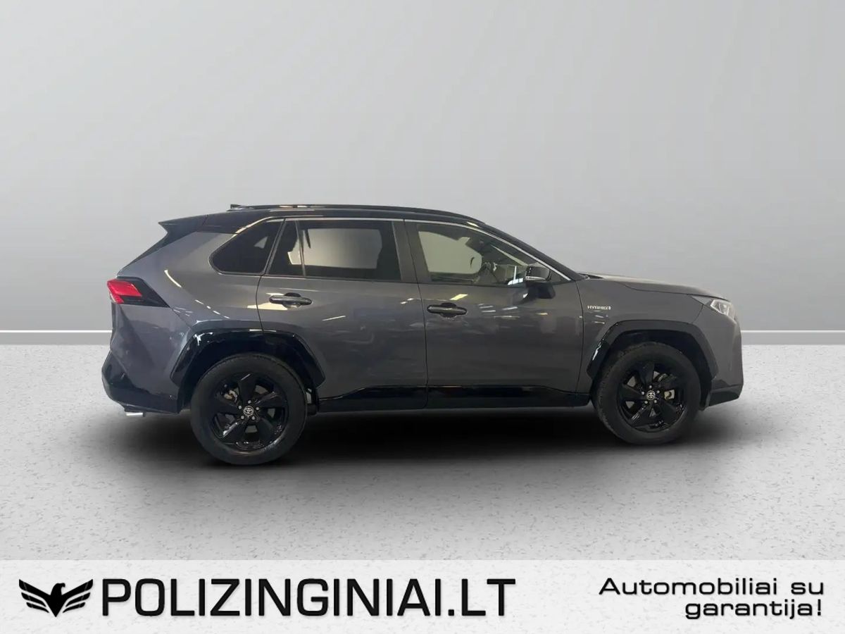 Toyota RAV4 | 10