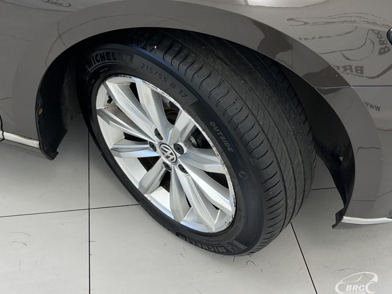 Volkswagen Passat | 45