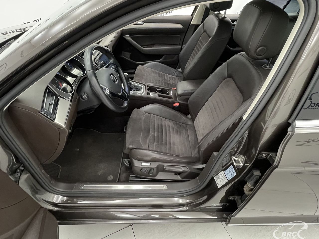 Volkswagen Passat | 16