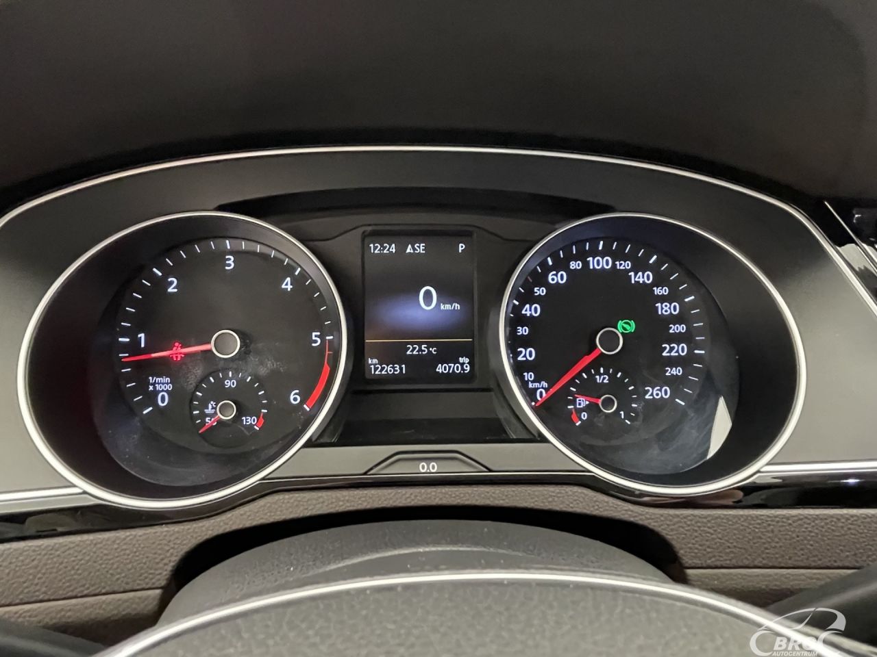 Volkswagen Passat | 25