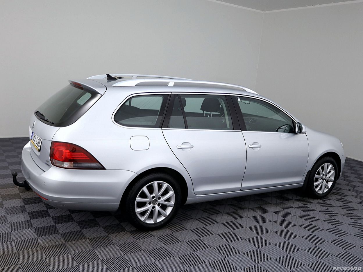 Volkswagen Golf | 2