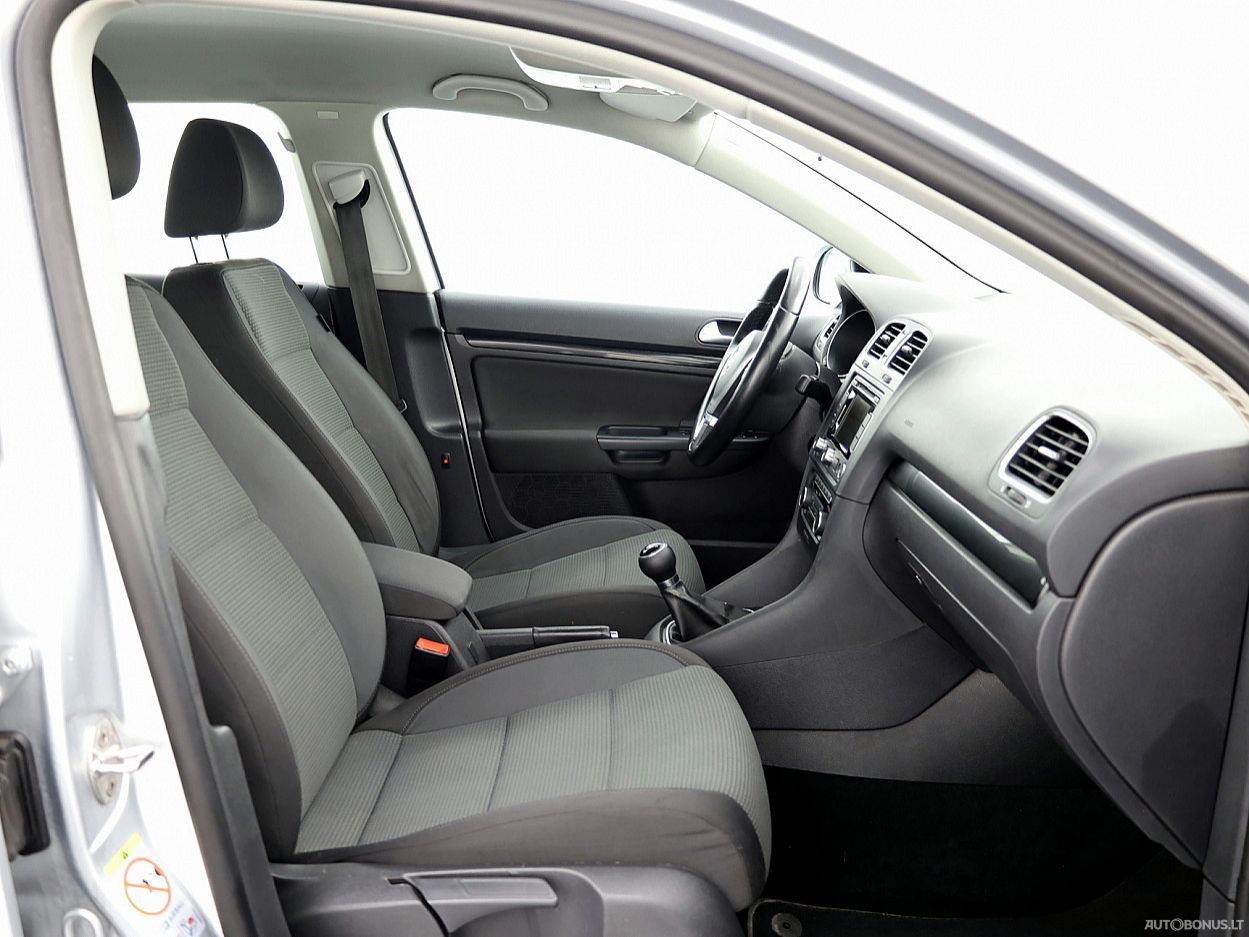 Volkswagen Golf | 5