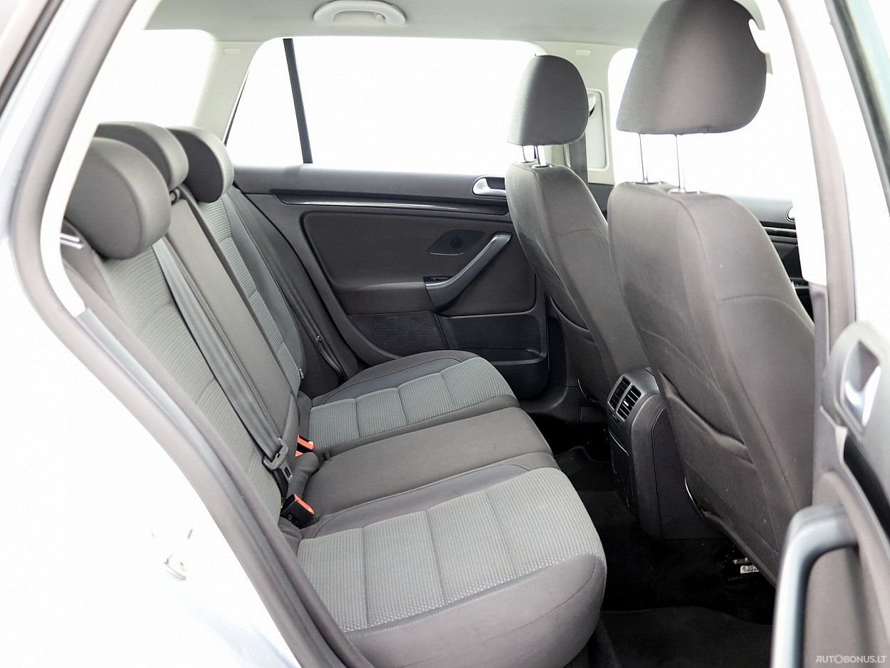 Volkswagen Golf | 6