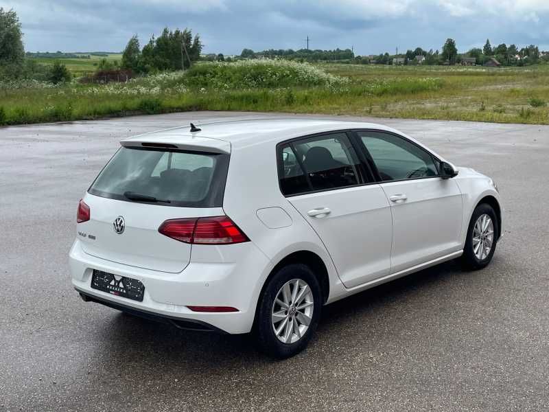 Volkswagen Golf | 3