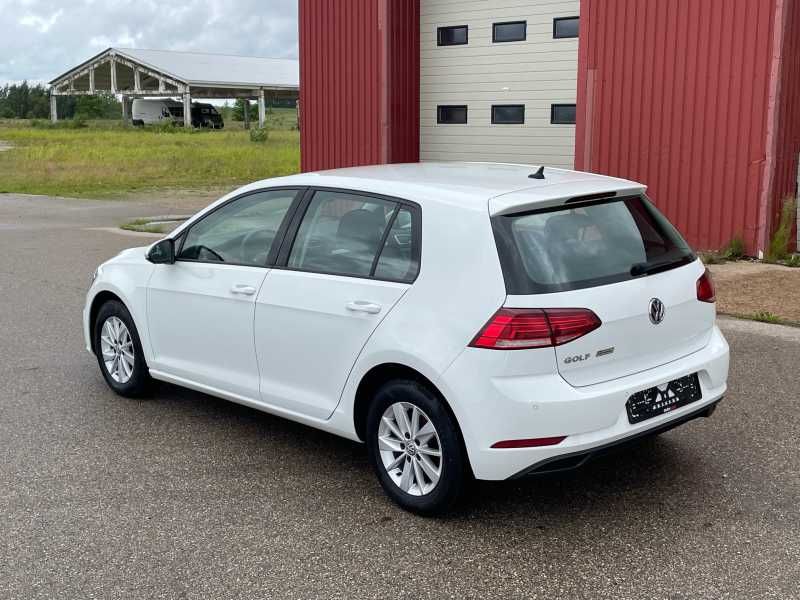 Volkswagen Golf | 4
