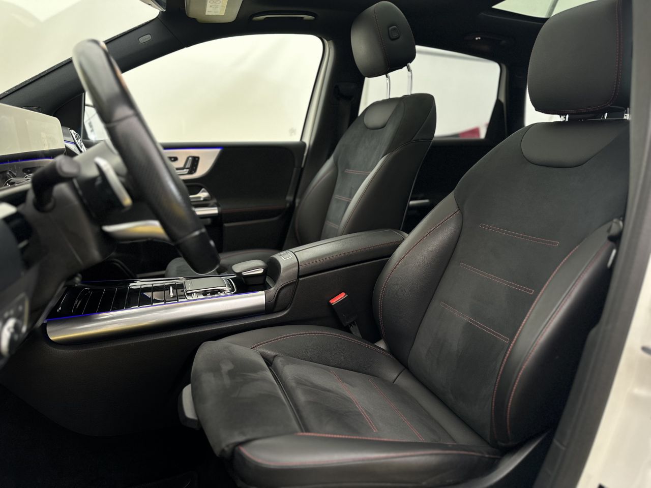 Mercedes-Benz B200 | 8