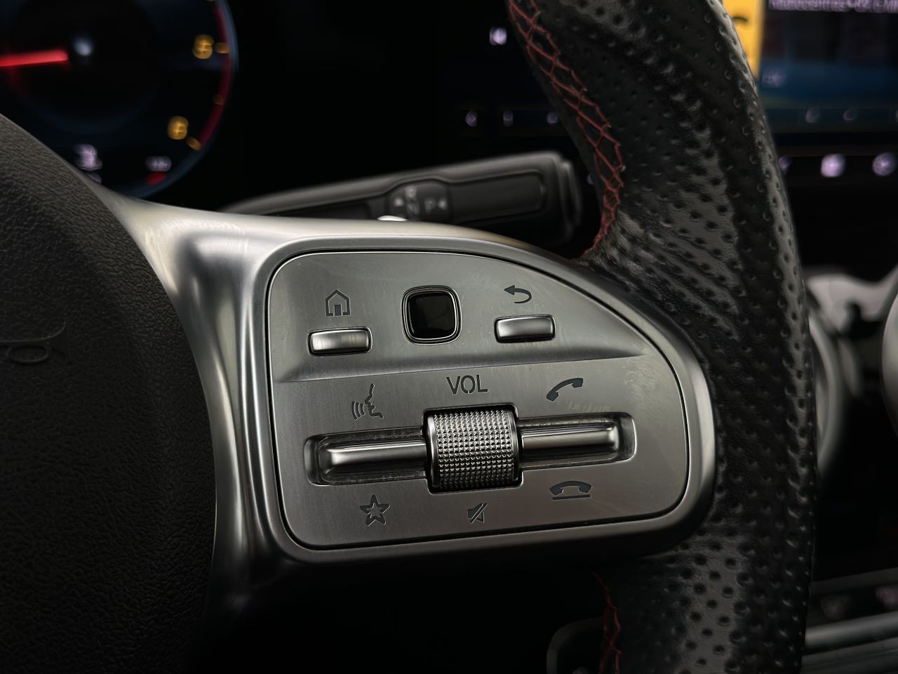 Mercedes-Benz B200 | 23