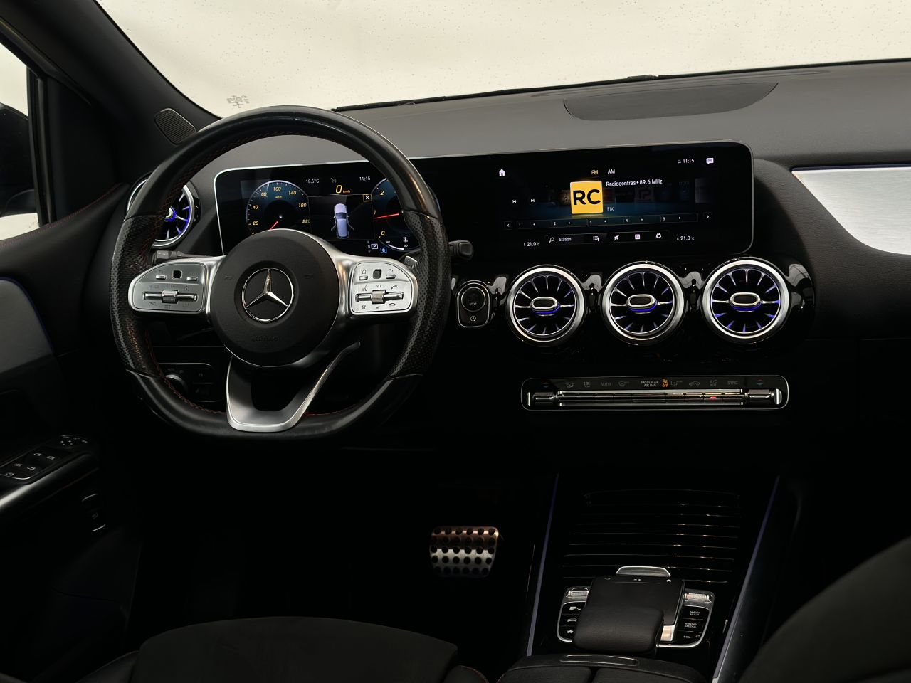 Mercedes-Benz B200 | 15