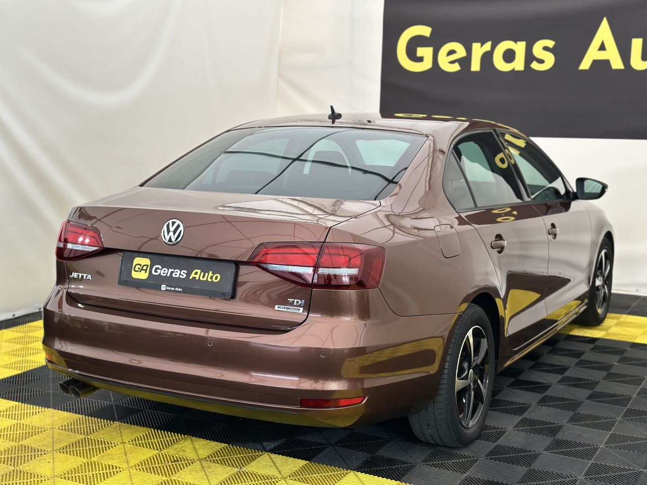Volkswagen Jetta | 3