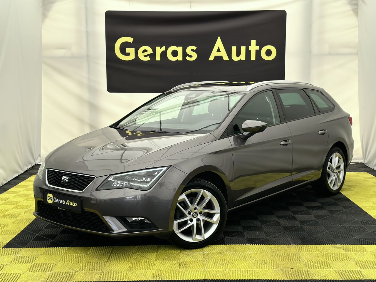 Seat Leon, universalas