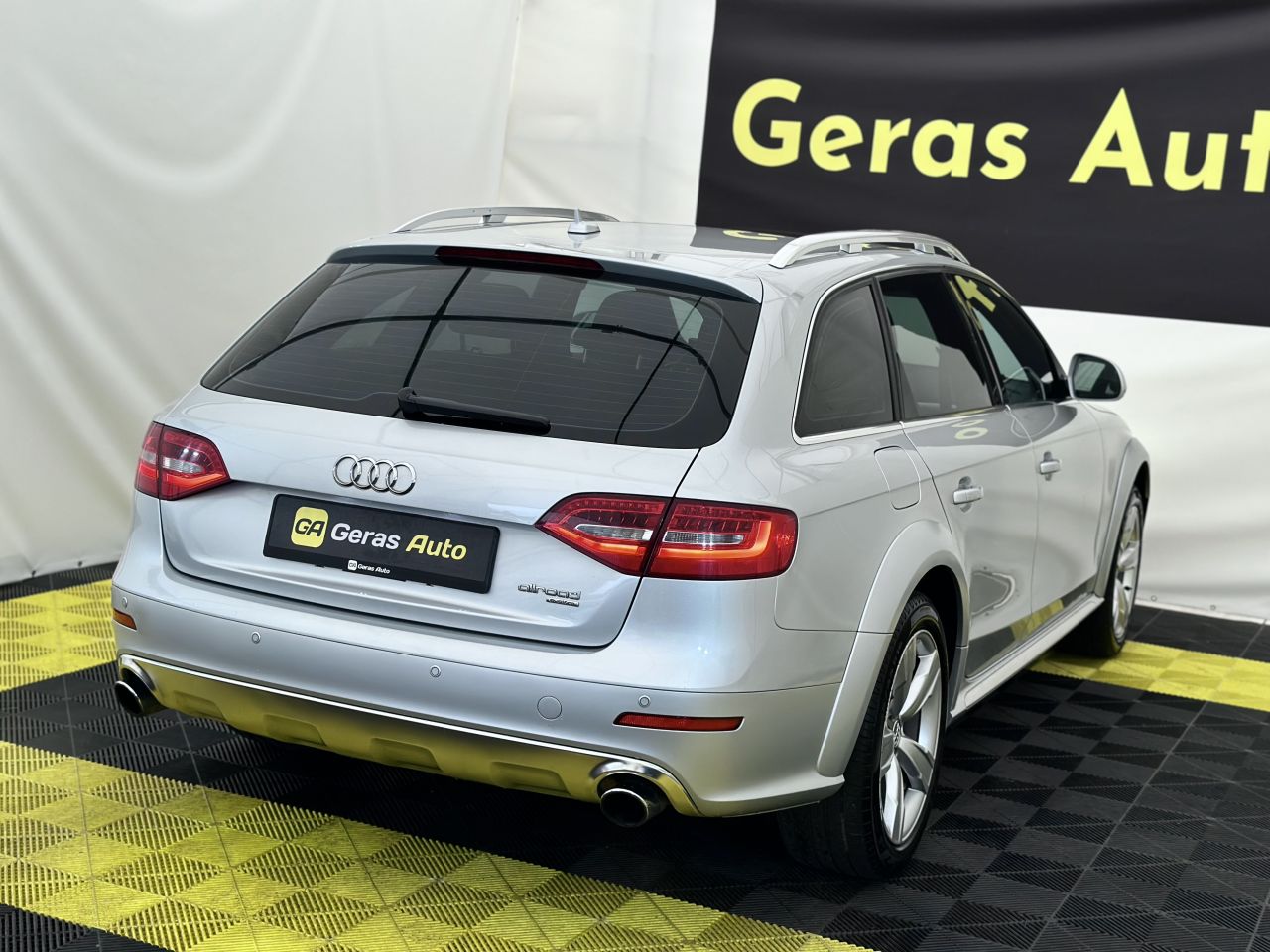 Audi A4 | 3