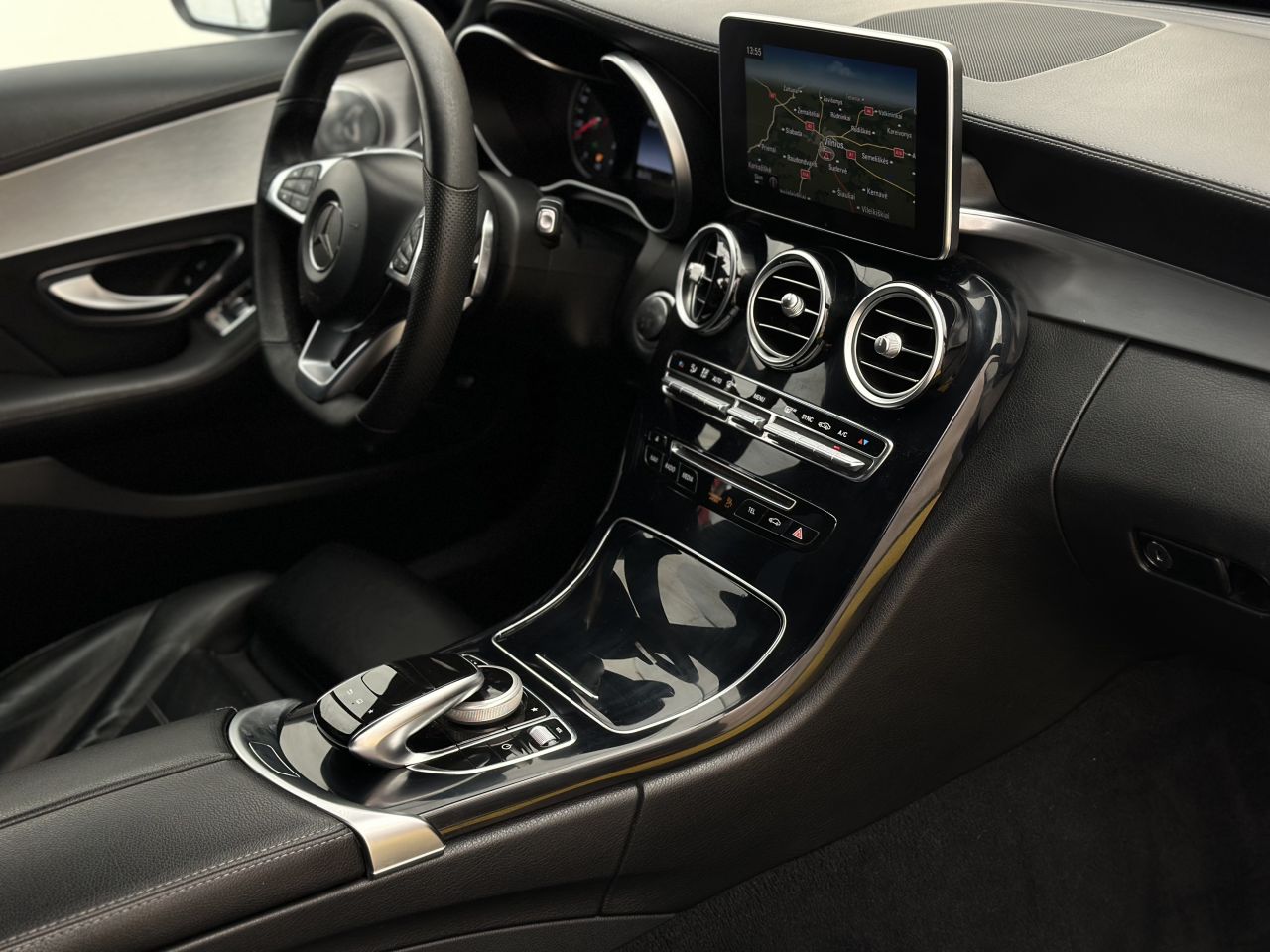 Mercedes-Benz C220 | 11