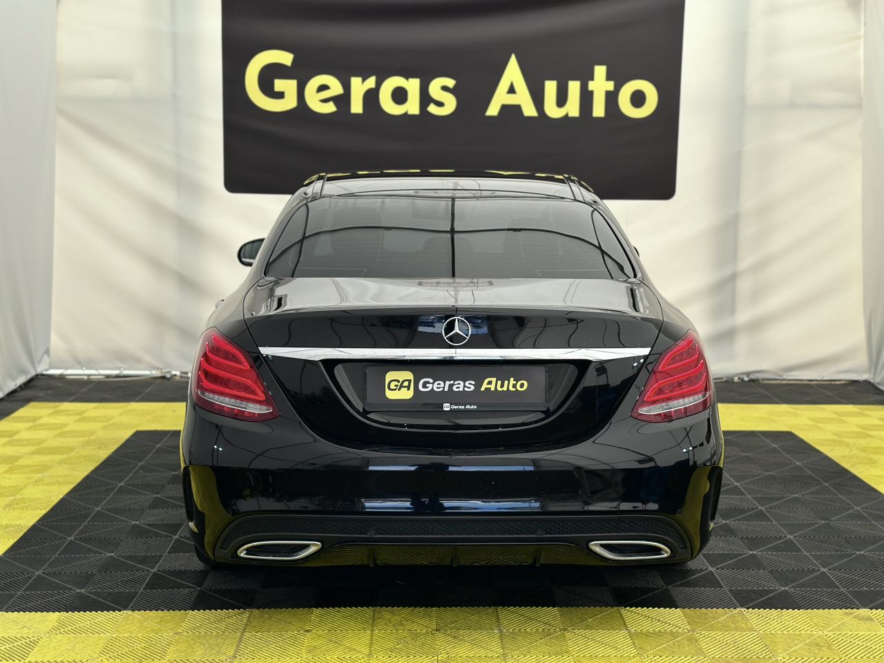 Mercedes-Benz C220 | 4