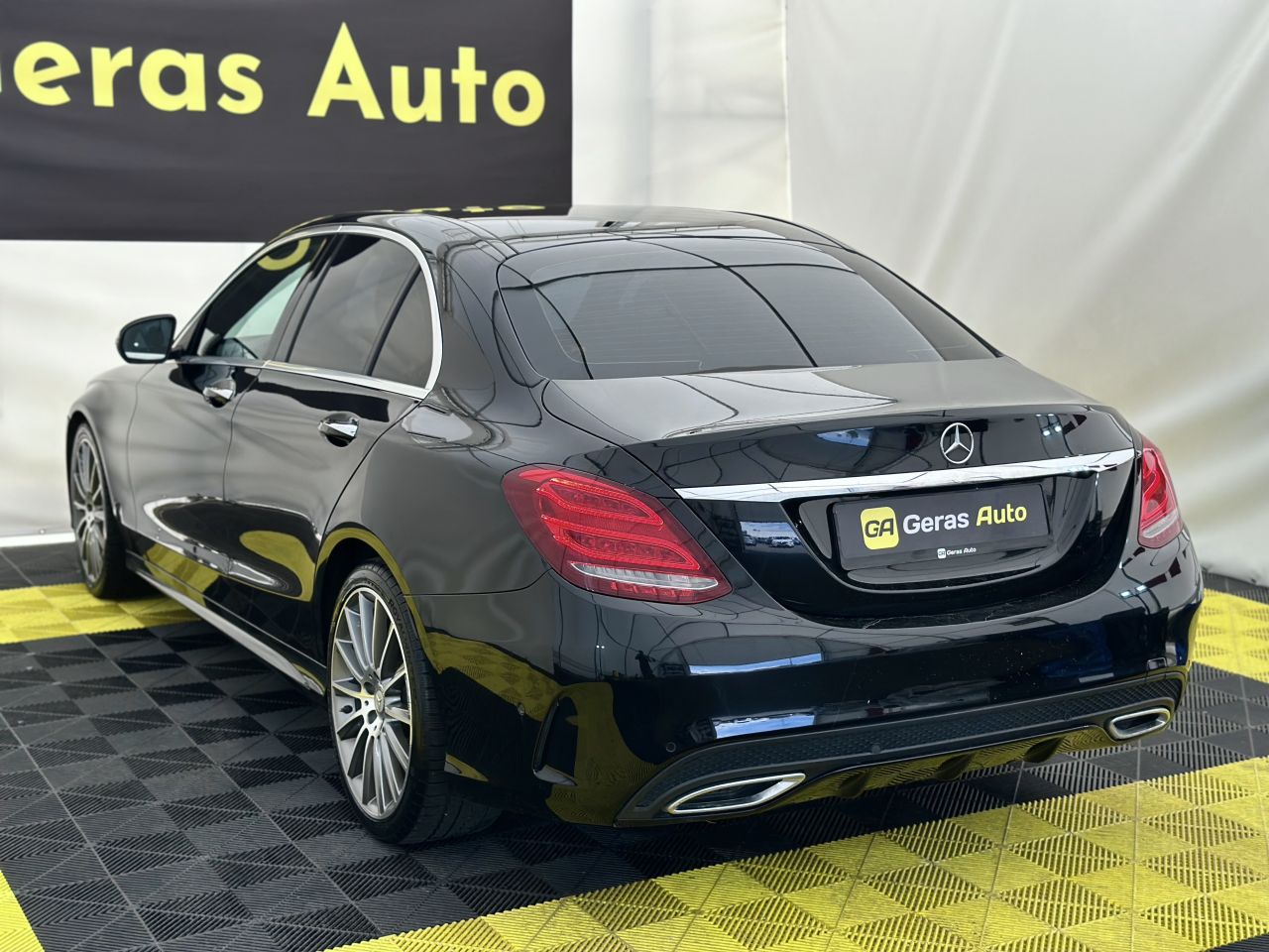 Mercedes-Benz C220 | 5