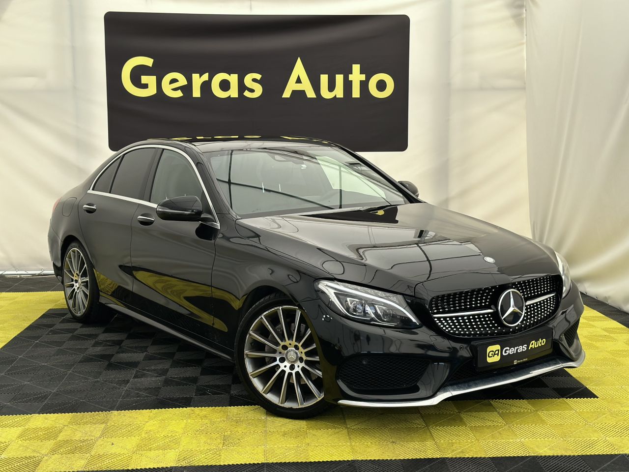 Mercedes-Benz C220 | 2