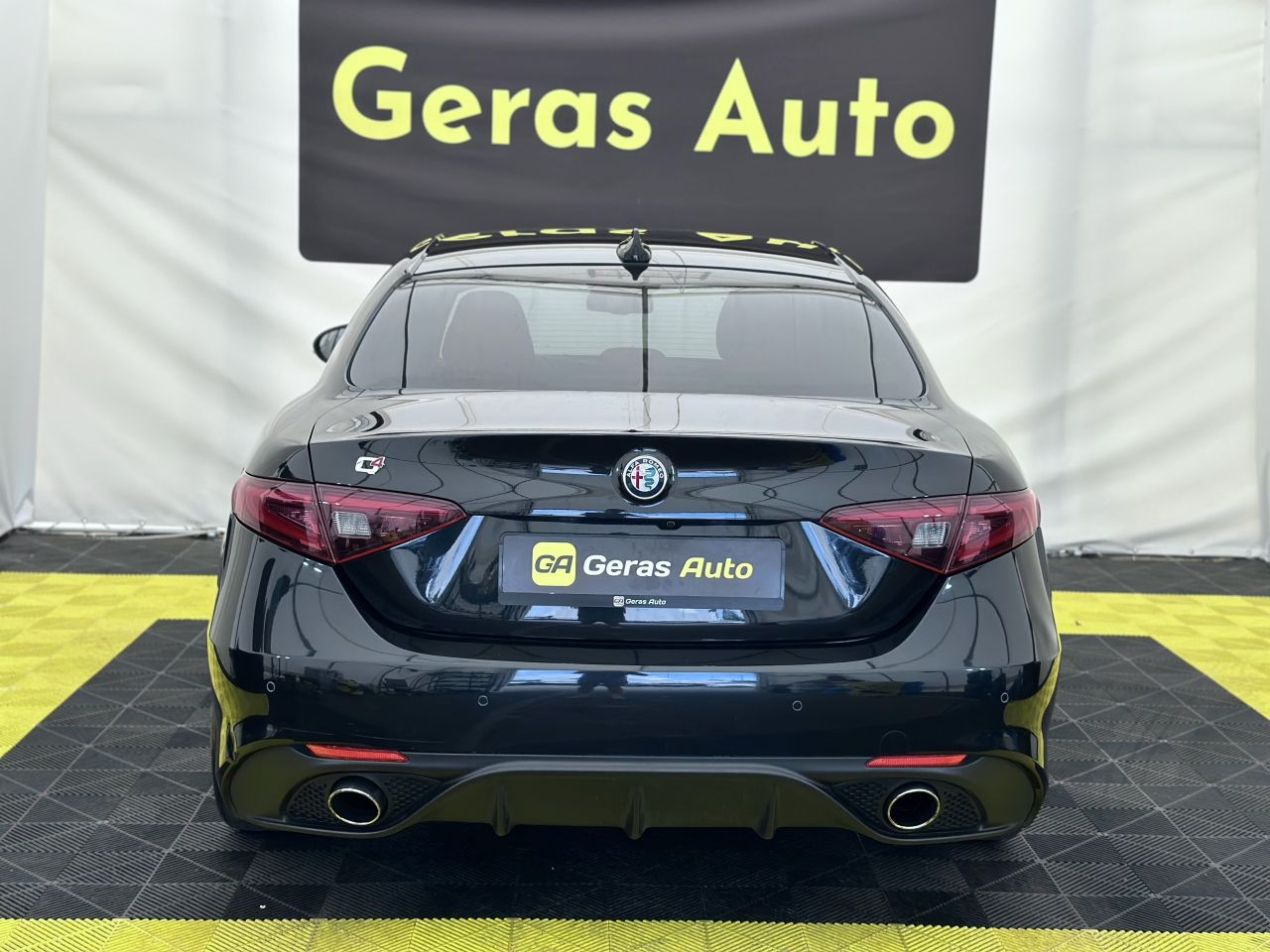 Alfa Romeo Giulia | 4