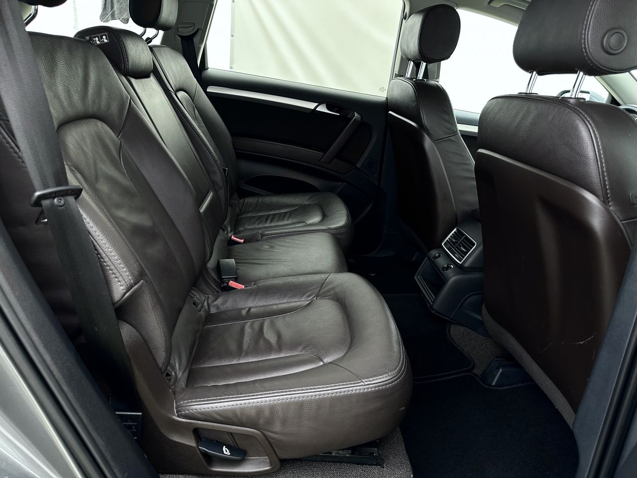 Audi Q7 | 11