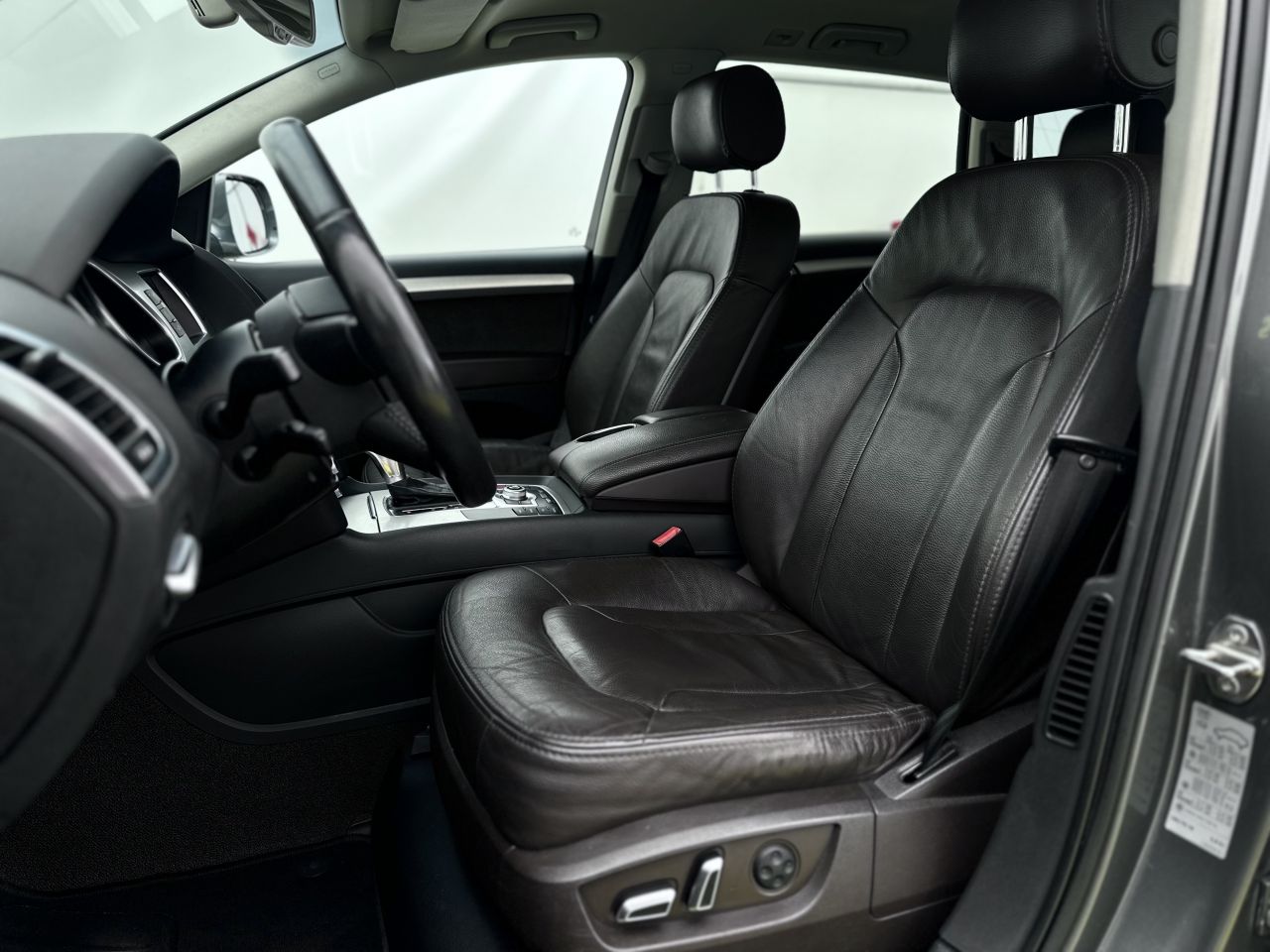 Audi Q7 | 8