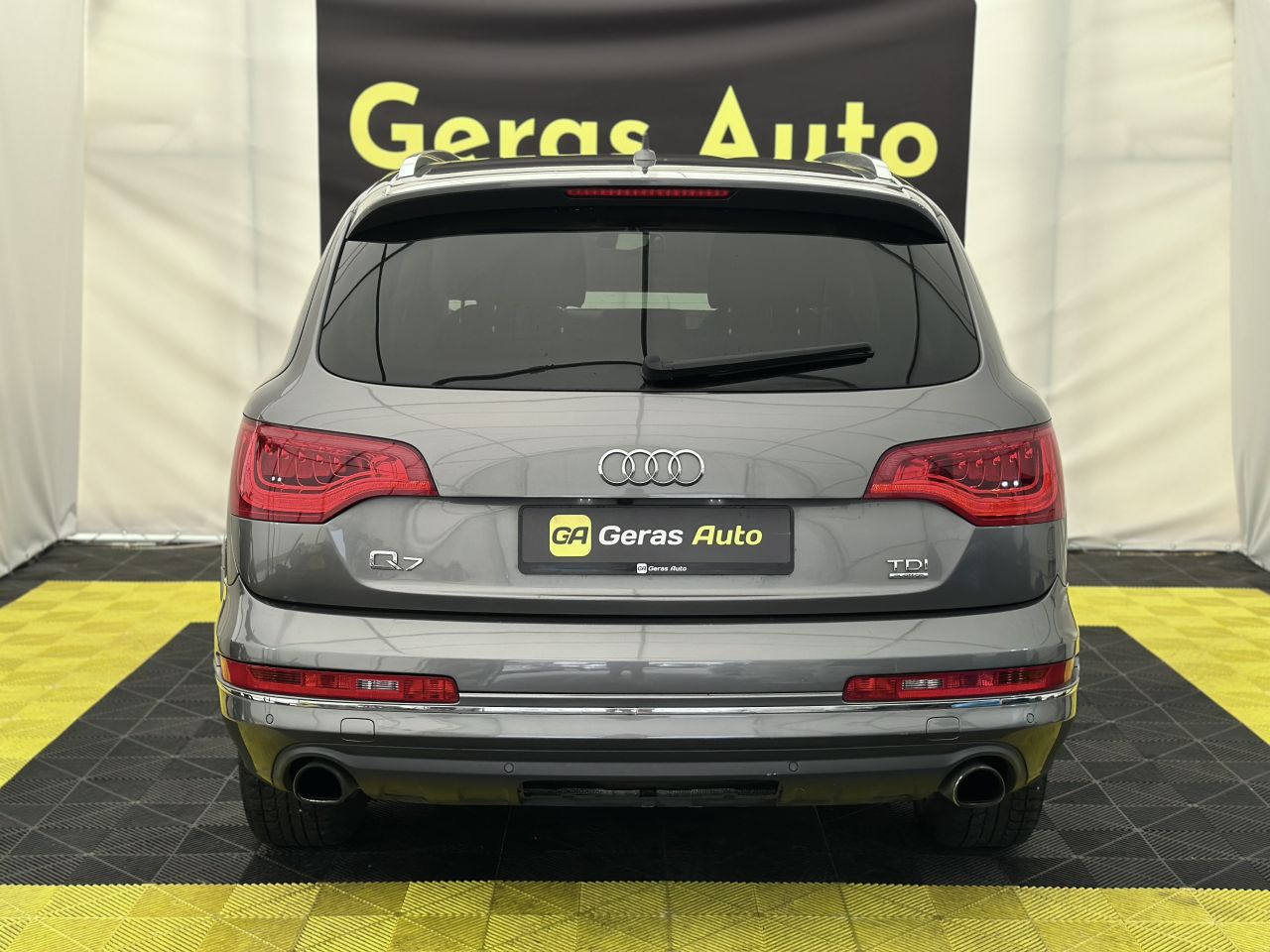 Audi Q7 | 4