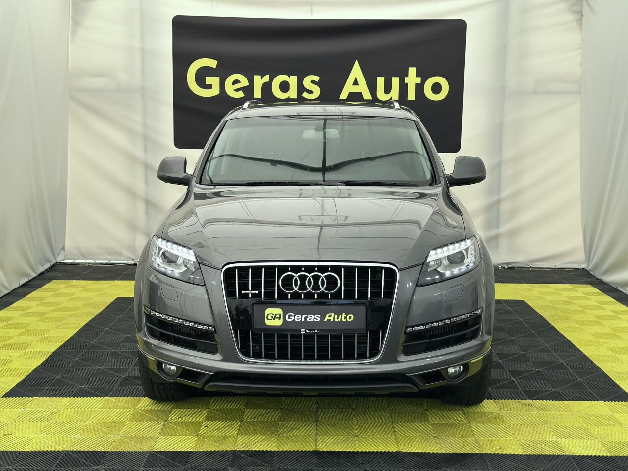Audi Q7 | 6