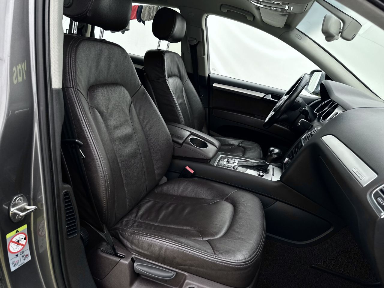 Audi Q7 | 12
