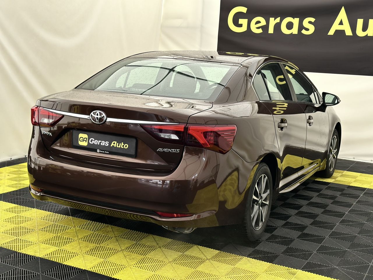 Toyota Avensis | 6