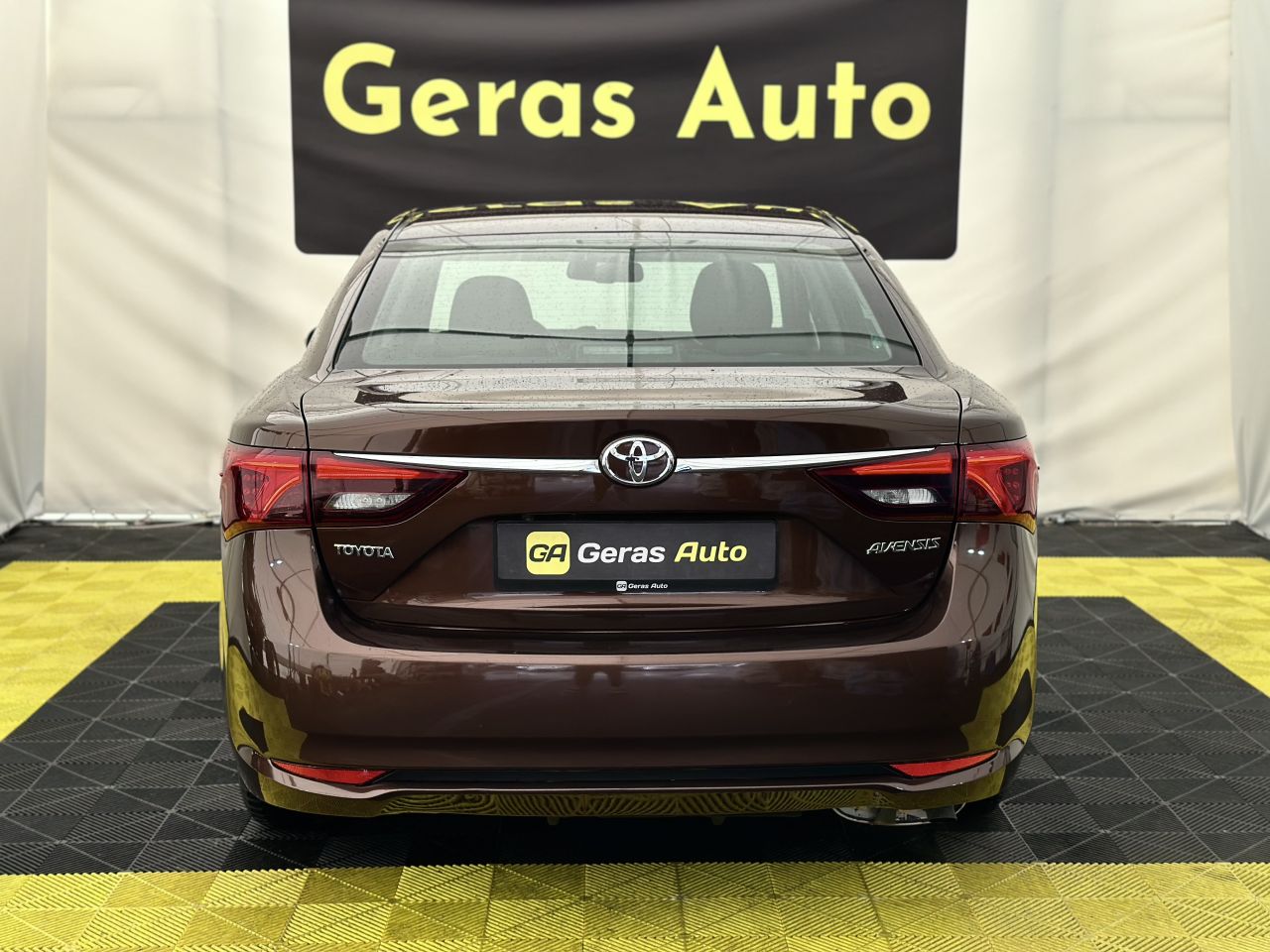 Toyota Avensis | 5