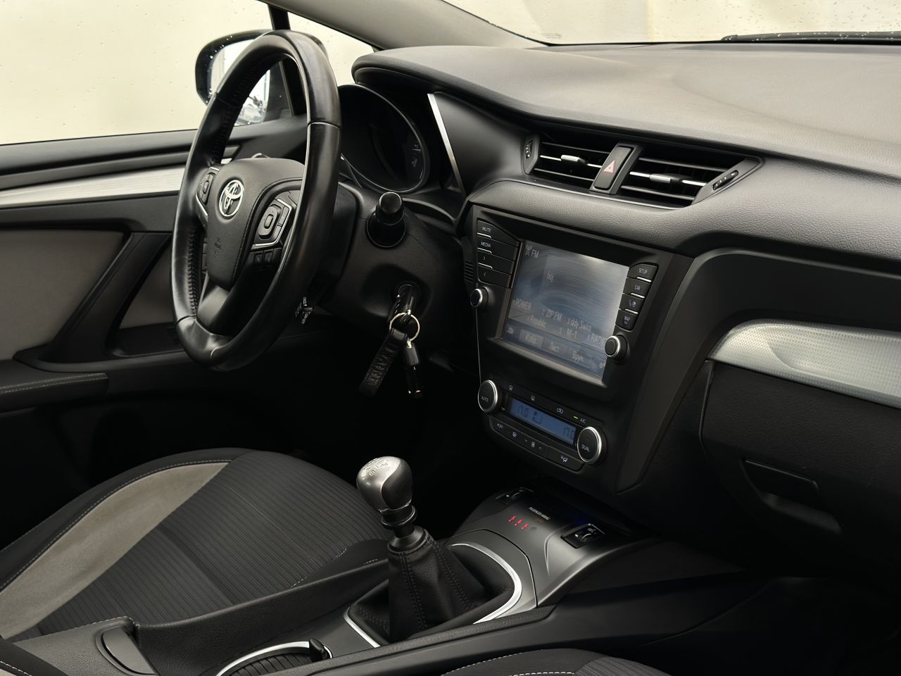 Toyota Avensis | 12