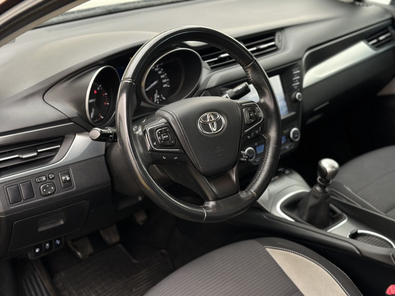 Toyota Avensis | 7