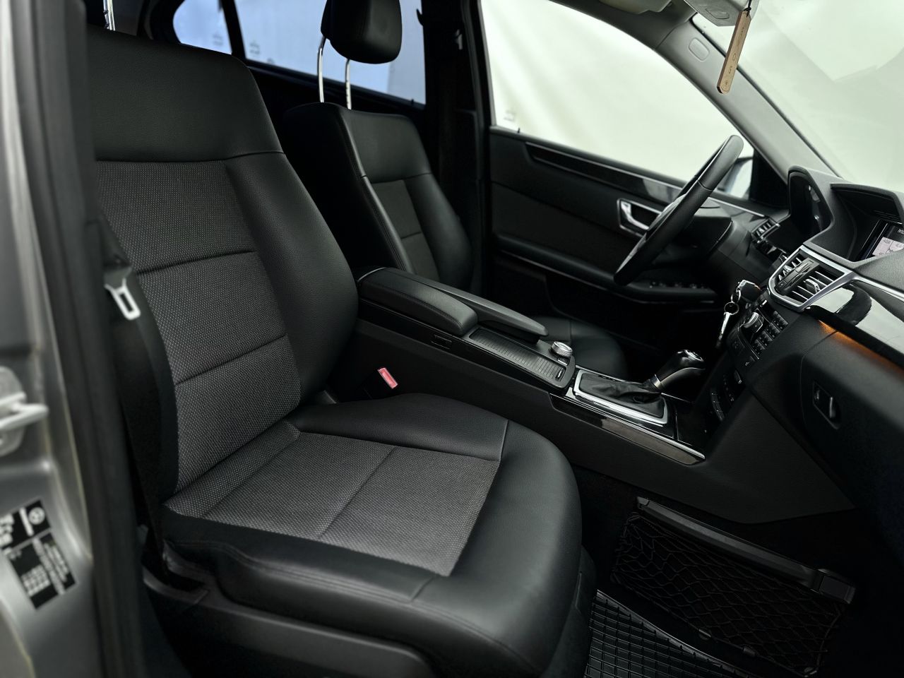 Mercedes-Benz E220 | 11