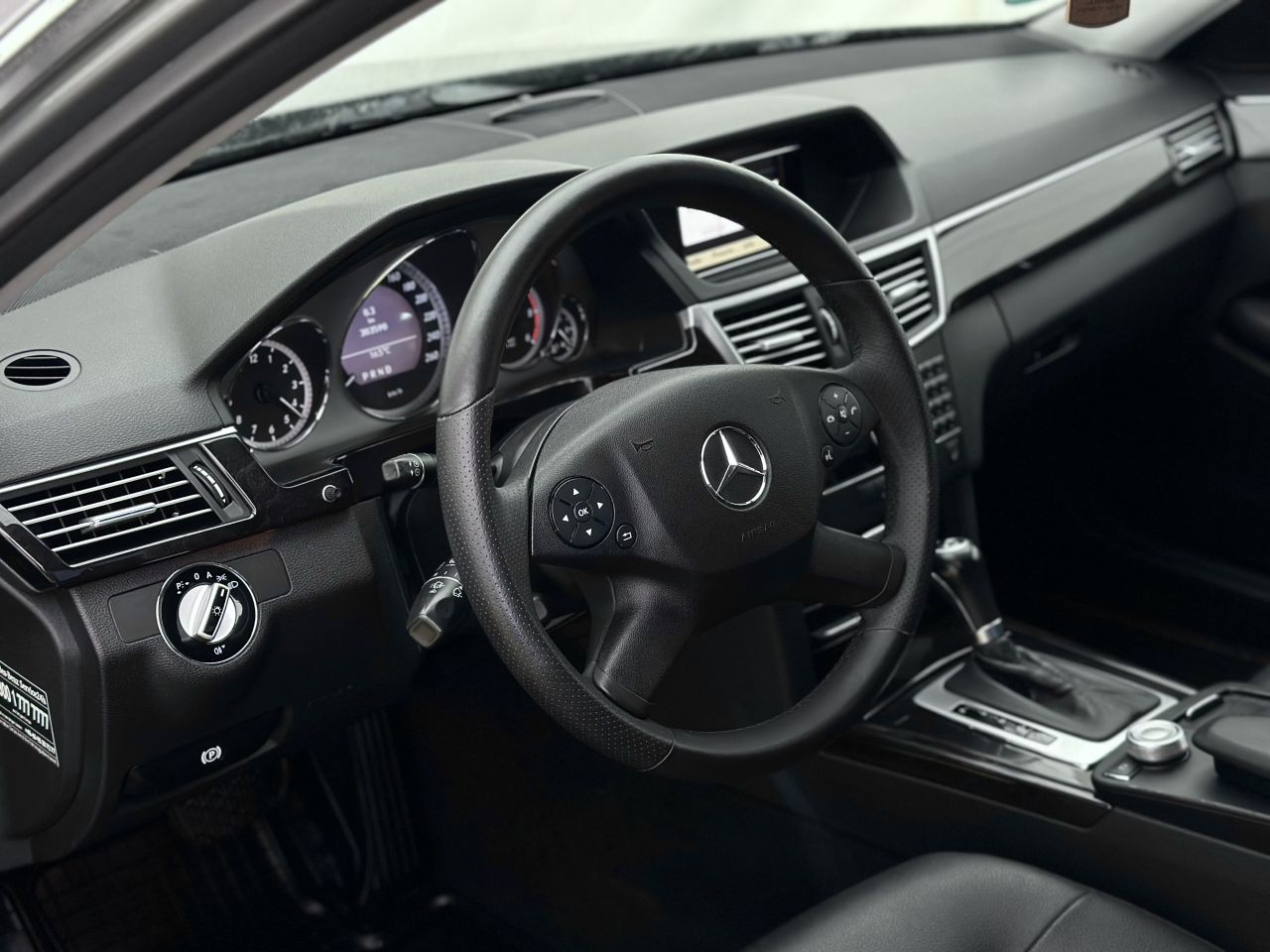 Mercedes-Benz E220 | 7