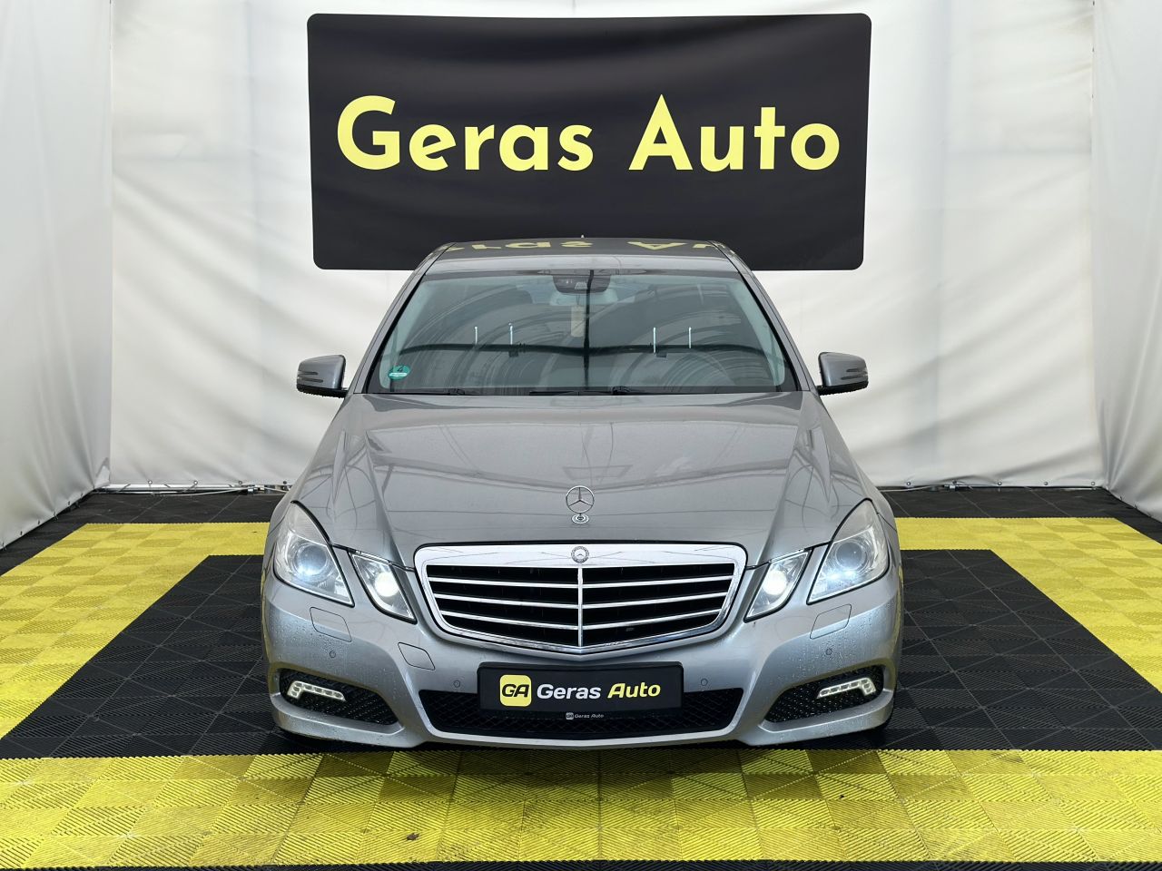 Mercedes-Benz E220 | 6