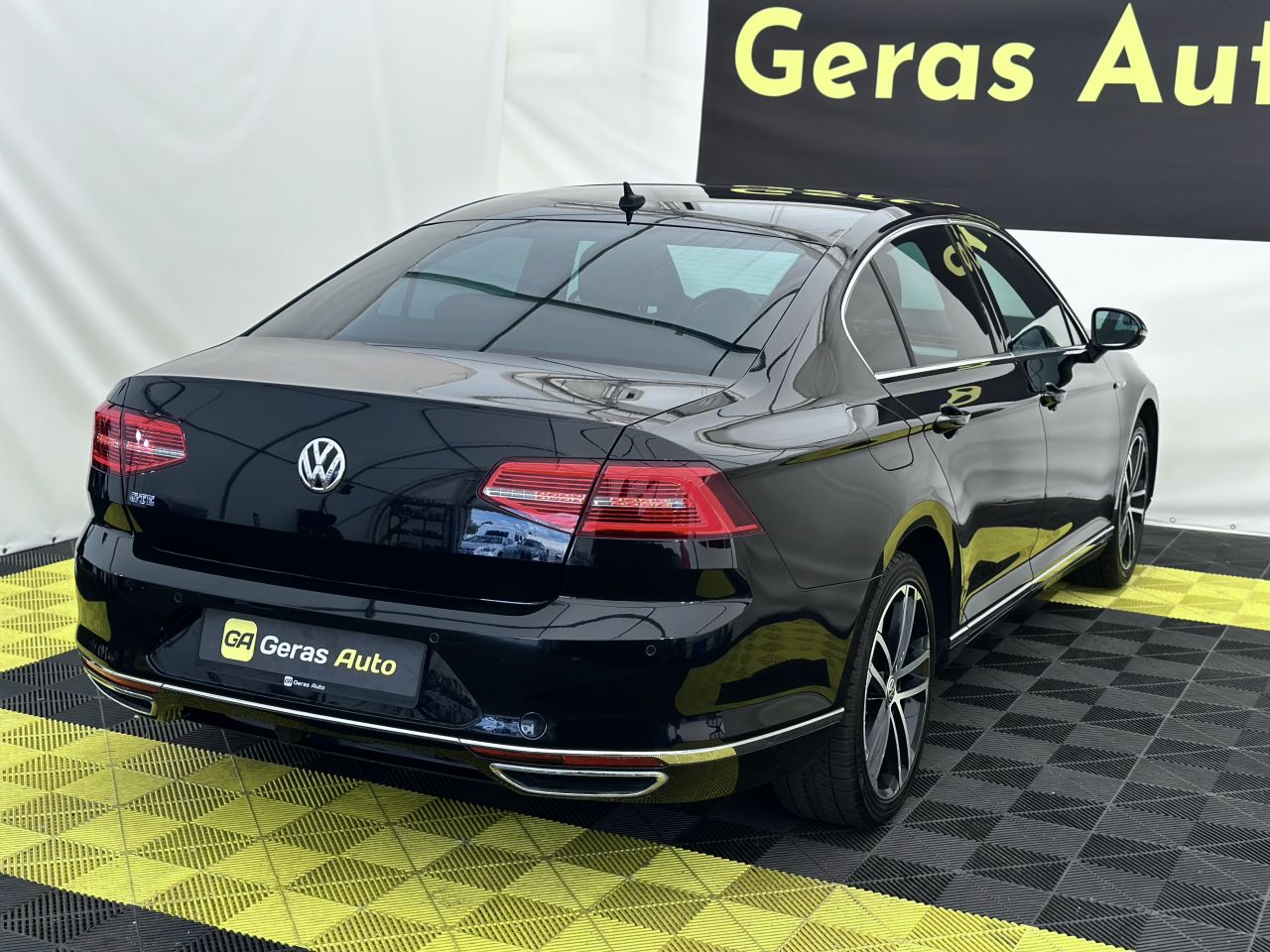 Volkswagen Passat | 3