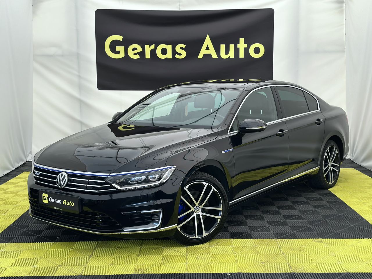 Volkswagen Passat, sedanas