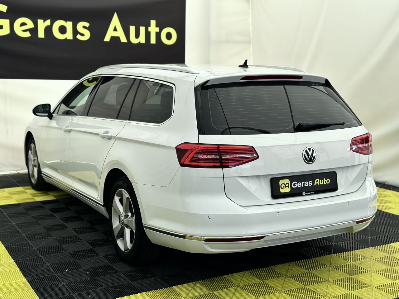 Volkswagen Passat | 4