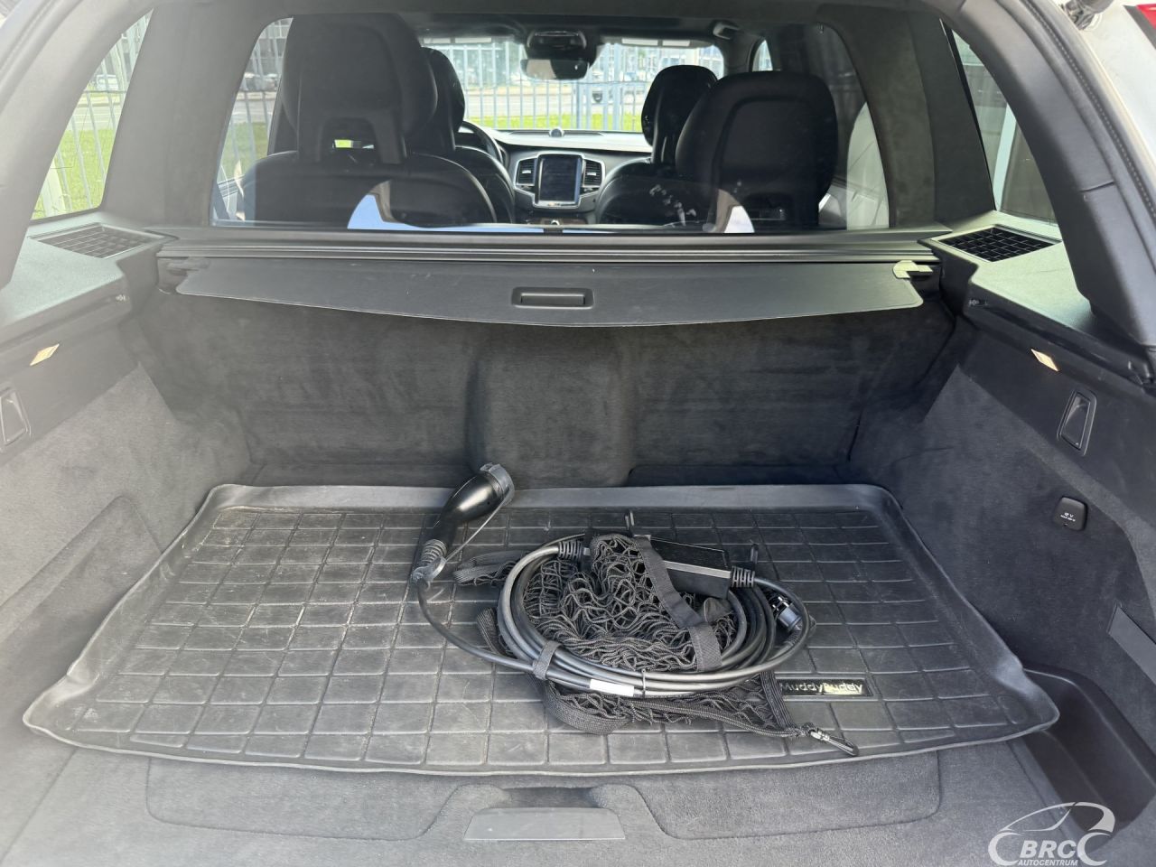 Volvo XC90 | 12