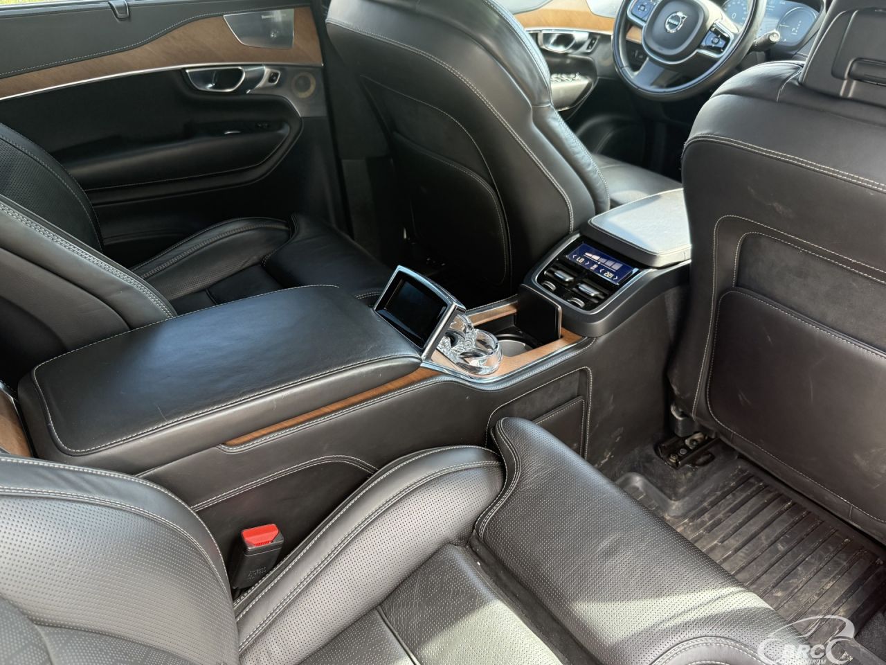 Volvo XC90 | 8