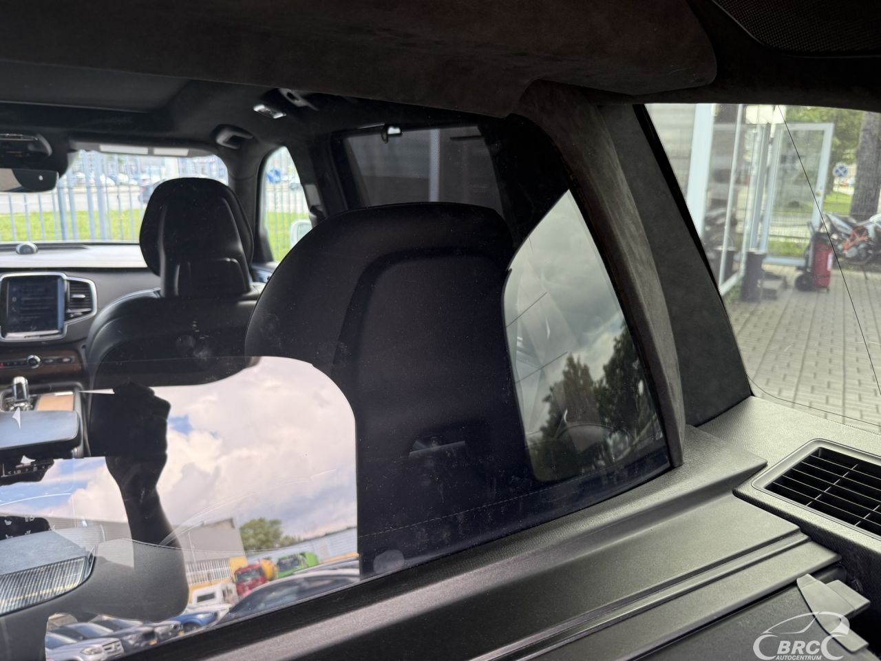 Volvo XC90 | 13