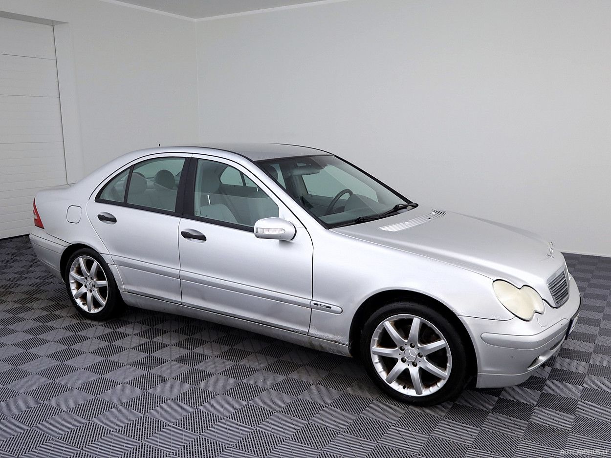 Mercedes-Benz C240, 2.6 l., sedanas