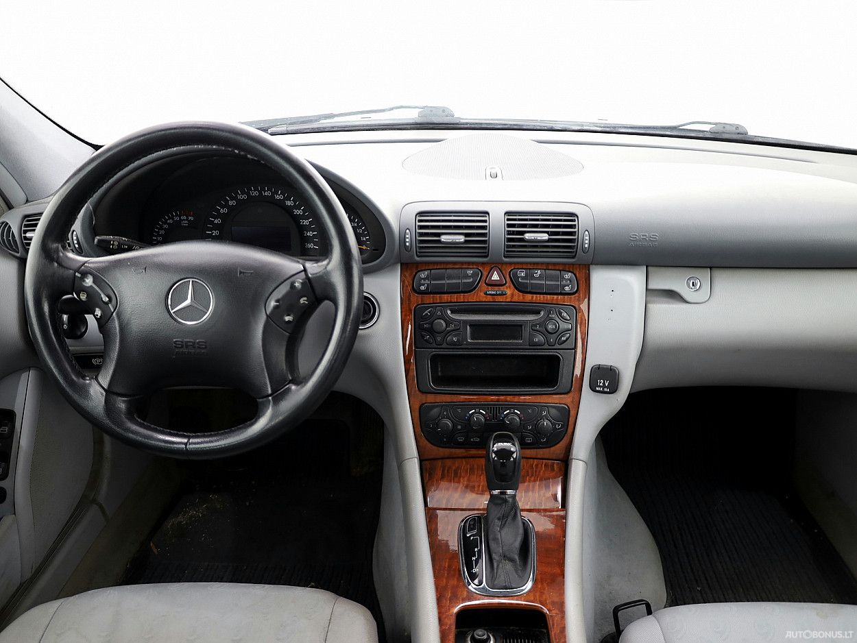 Mercedes-Benz C240 | 4