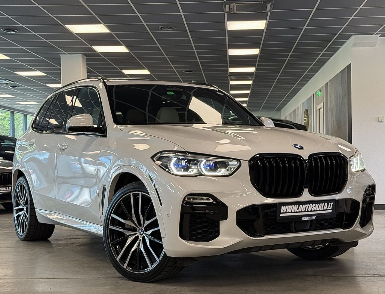 BMW X5 | 33