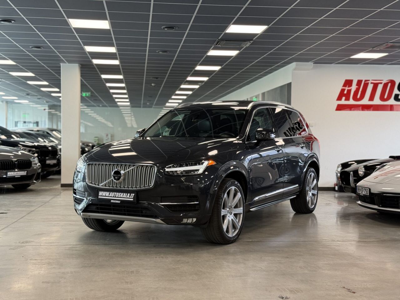 Volvo XC90 | 21