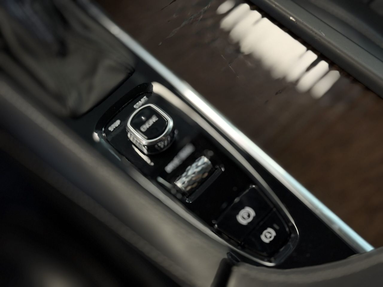 Volvo XC90 | 32