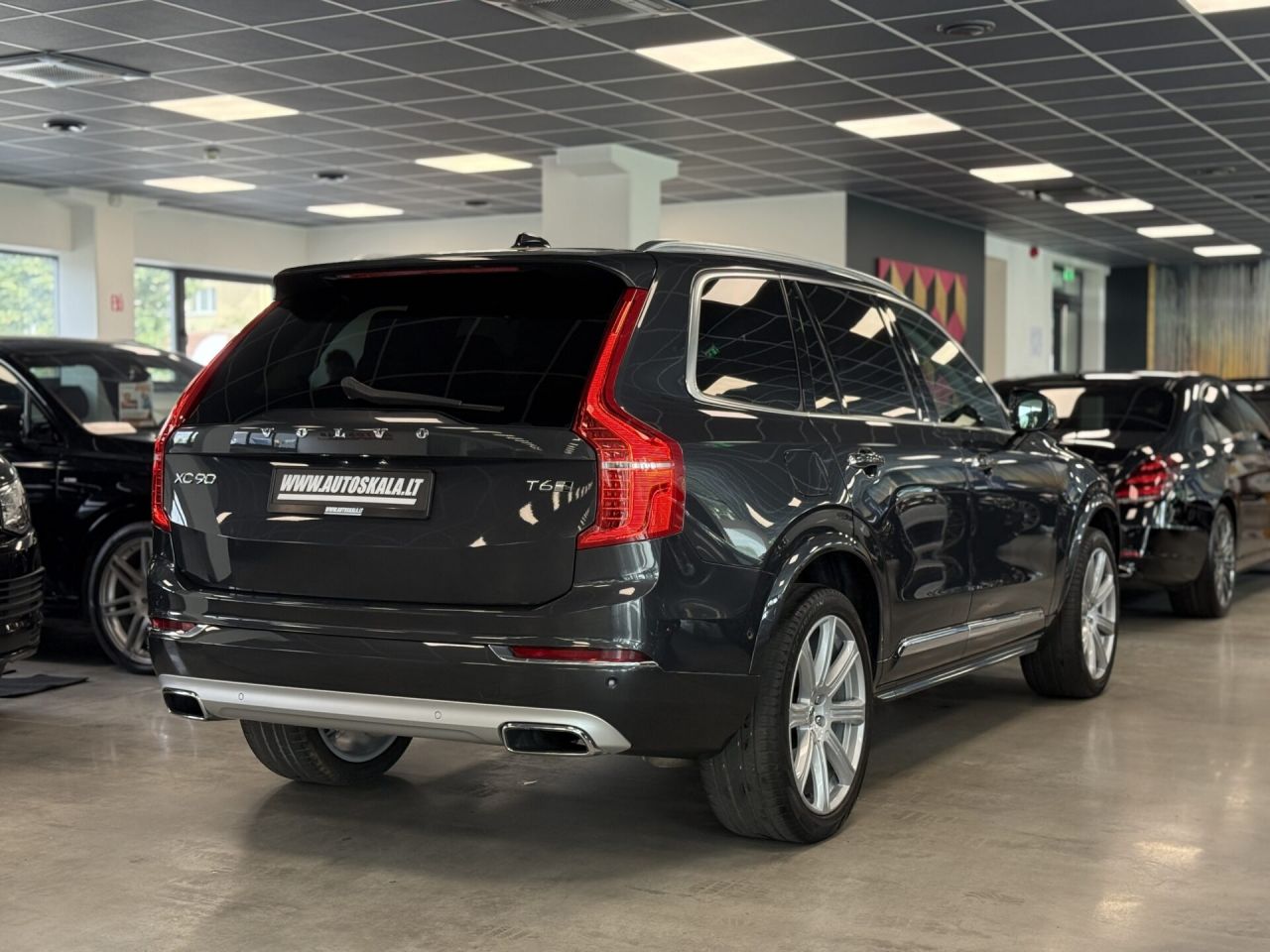 Volvo XC90 | 18