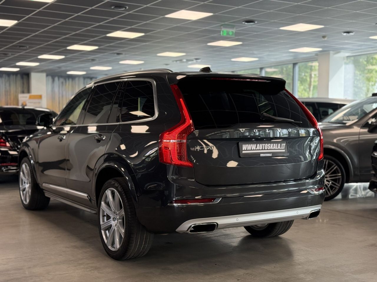 Volvo XC90 | 17