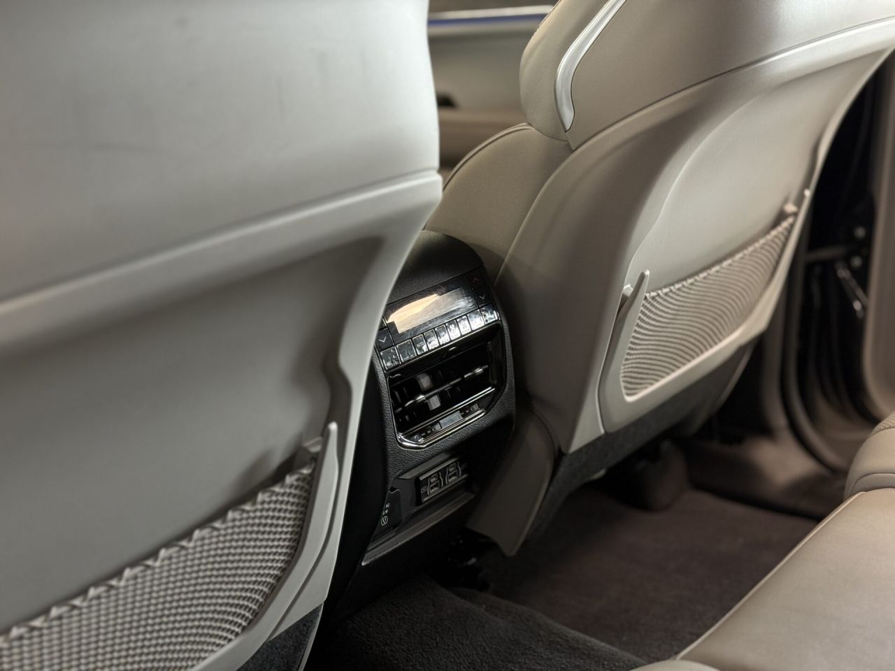 Jeep Cherokee | 26