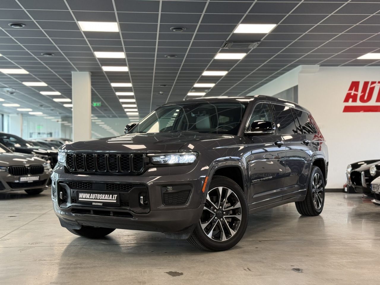 Jeep Cherokee, 5.7 l., visureigis